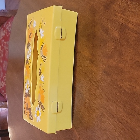 70's Plastic Tissue Box - Picture 5 of 6